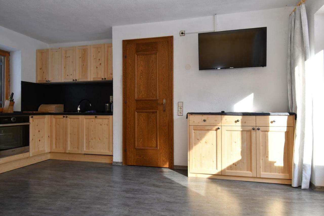Haus Hubertus Appartement Sankt Leonhard im Pitztal Buitenkant foto